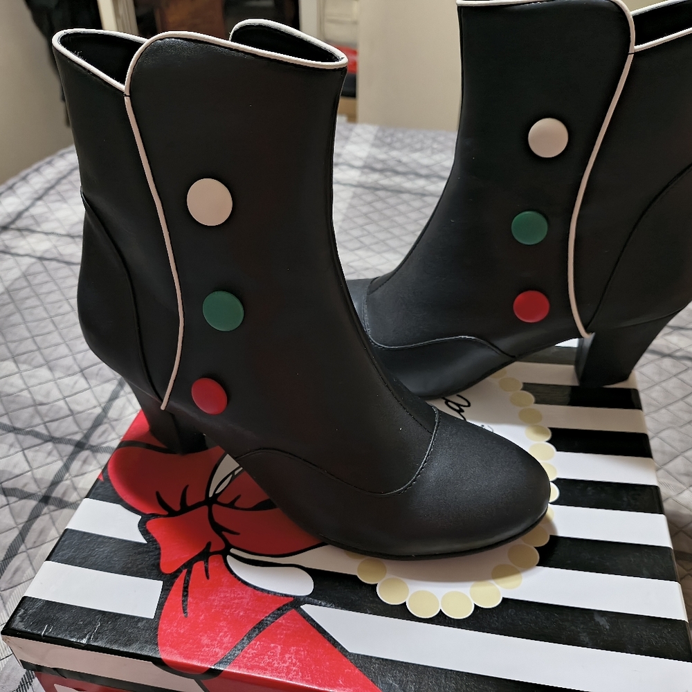 Stylish Black Ankle Boots with Colorful Accents